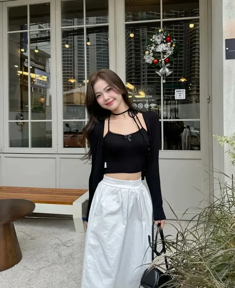 Facebook gái đẹp thu hút sự chú ý với vẻ ngoài quyến rũ