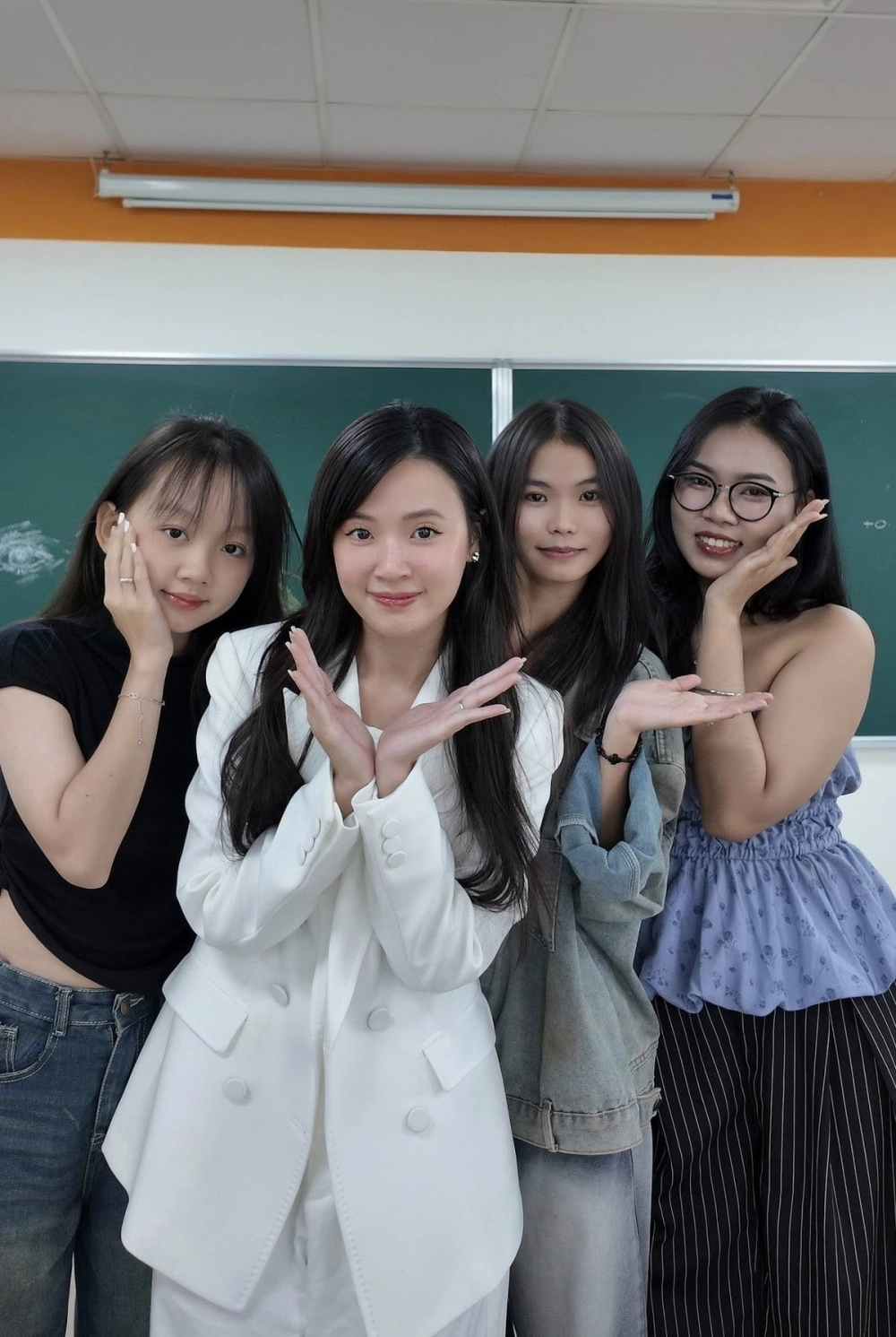 Sự nhiệt huyết và tự tin làm nên một gái sinh viên năng động.