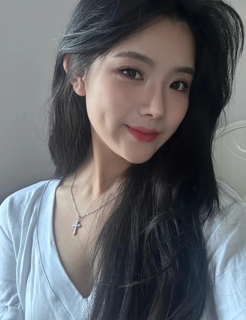 Dân mạng phát cuồng với gái xinh má lúm Swaglive cực xinh