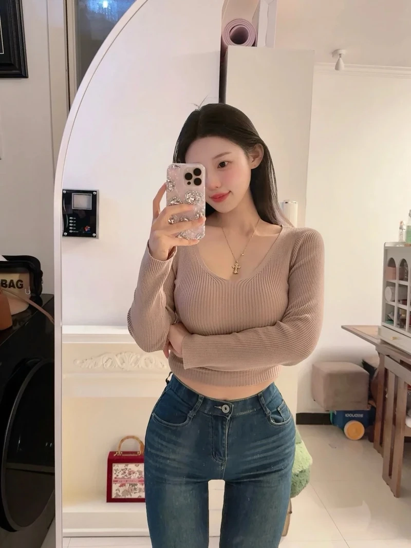 Bộ ảnh gái xinh chụp gương đời thường vẫn nổi bật