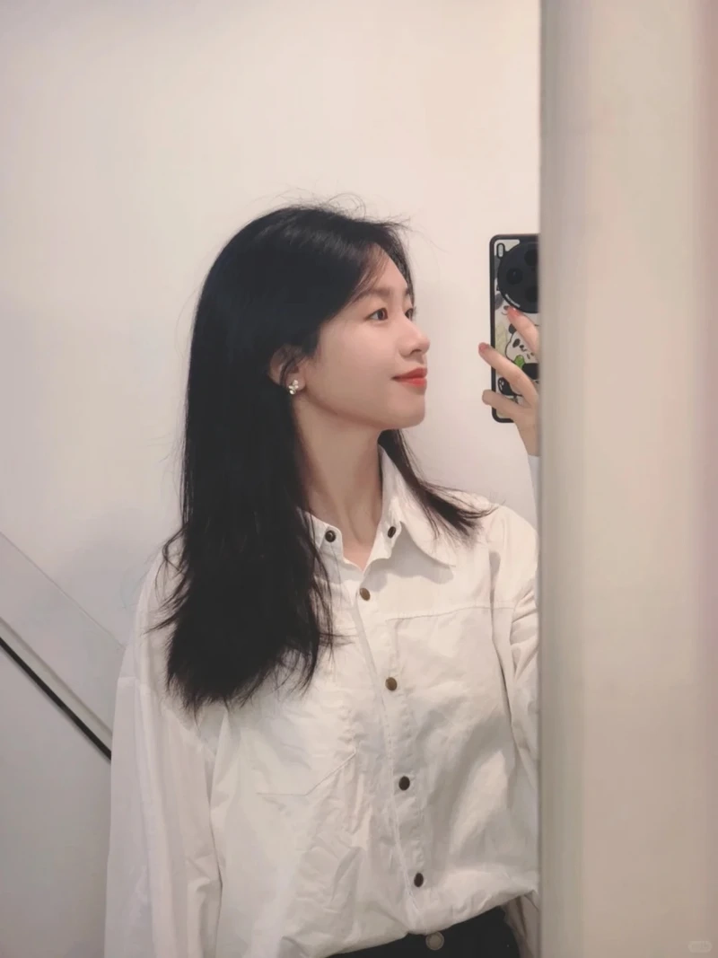 Gợi ý gái xinh chụp gương nhẹ nhàng cực cuốn hút