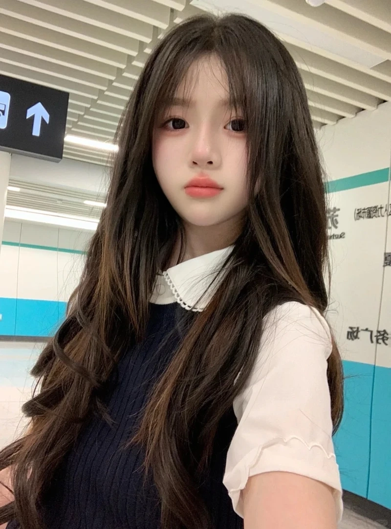 Bộ ảnh gái xinh 2k4 đời thường vẫn cực xinh