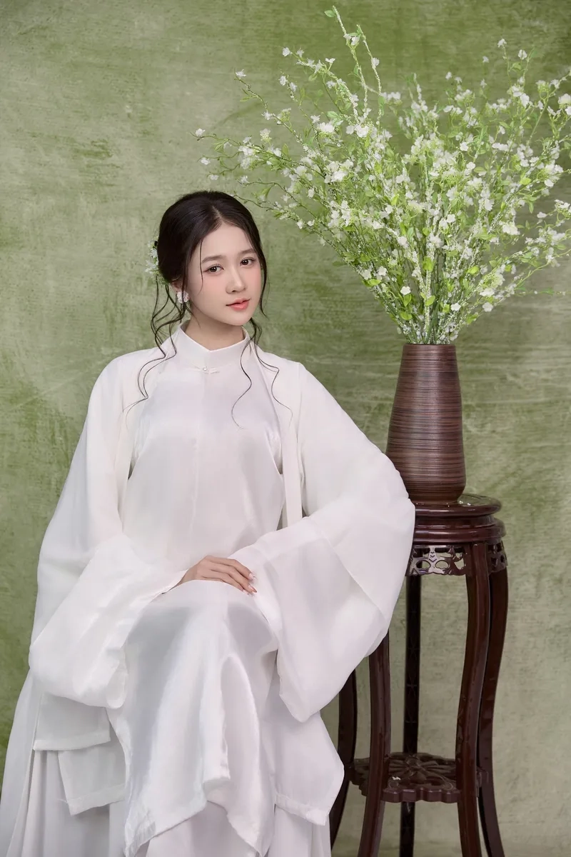 Gái xinh Swaglive Idol Hà thành mặc áo dài